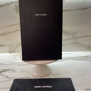 Saint Laurent Box w. Dust bag